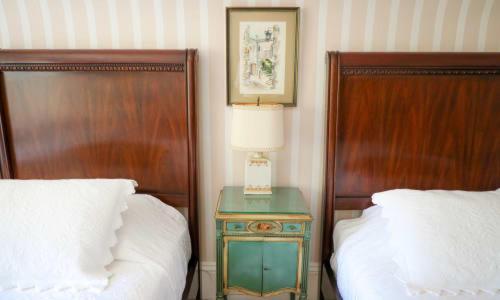 The Belmont Inn Камдън Екстериор снимка