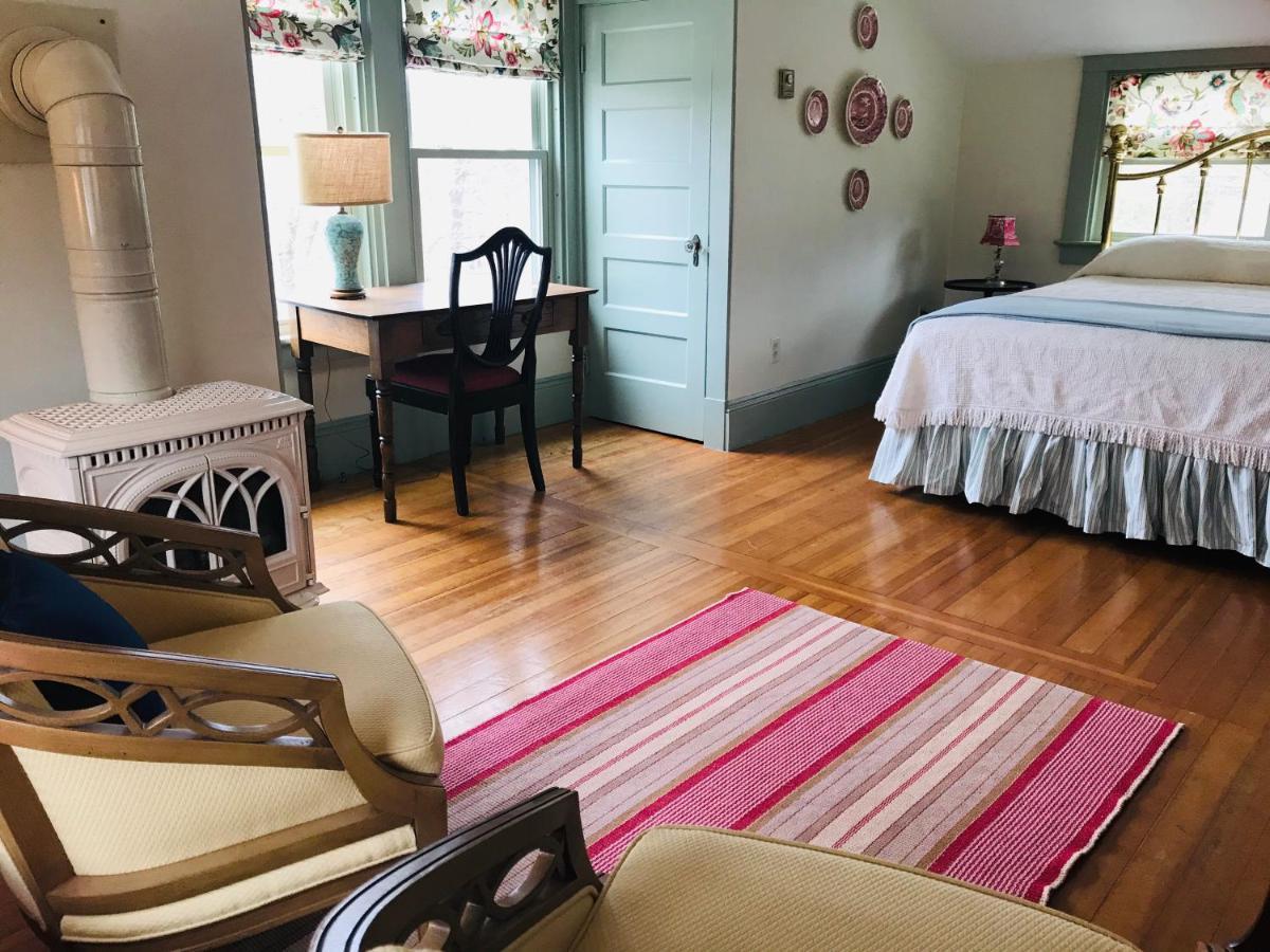 The Belmont Inn Камдън Екстериор снимка