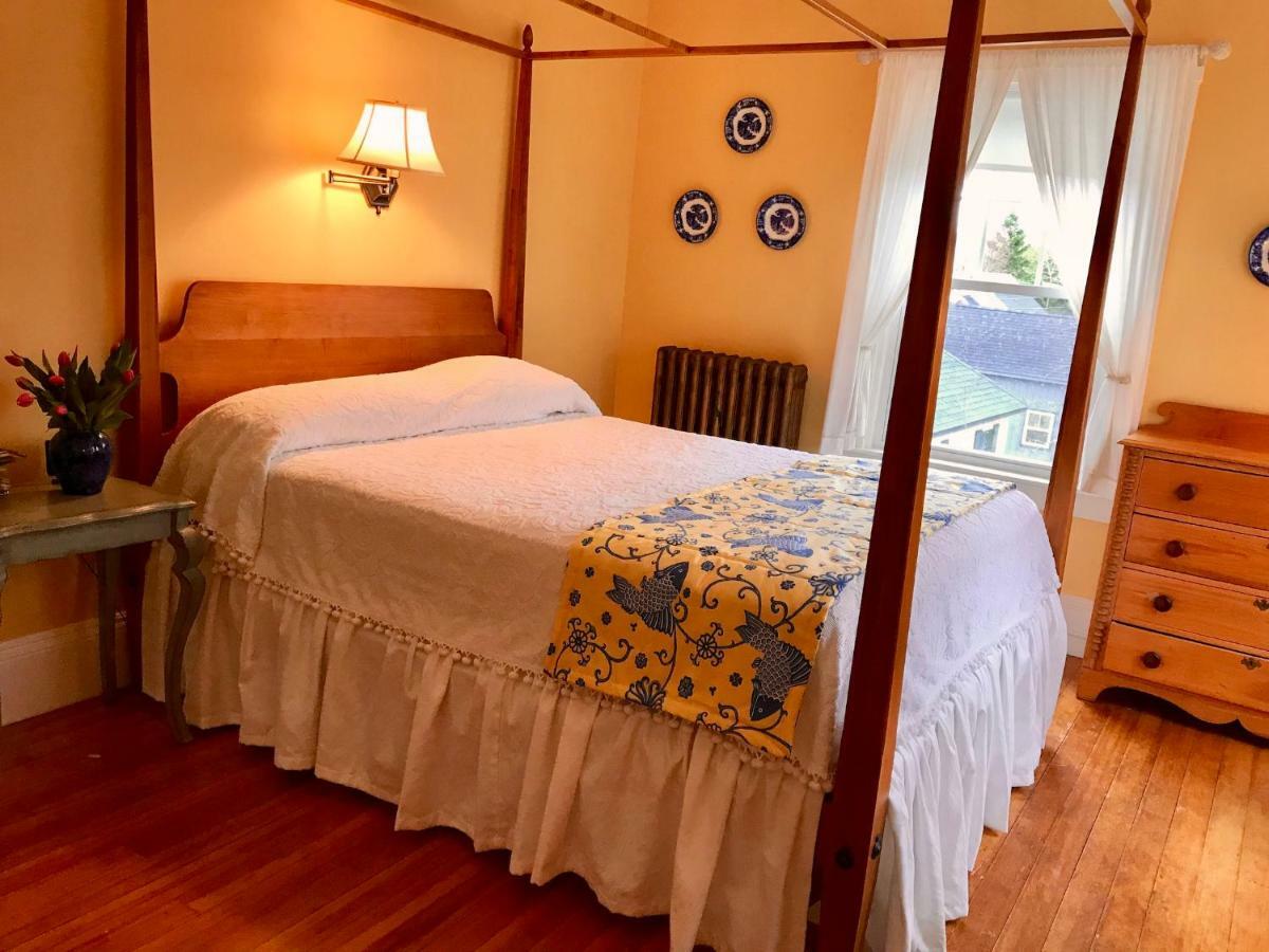 The Belmont Inn Камдън Екстериор снимка